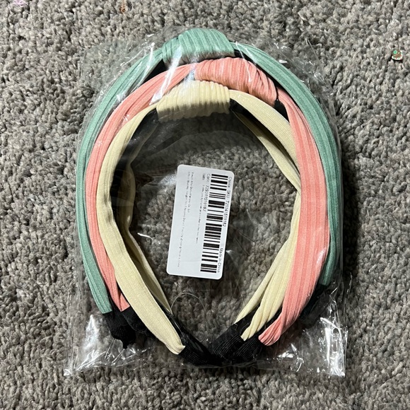 $6 HEADBAND SET. NEW. $6 IF BUNDLED - Picture 6 of 6